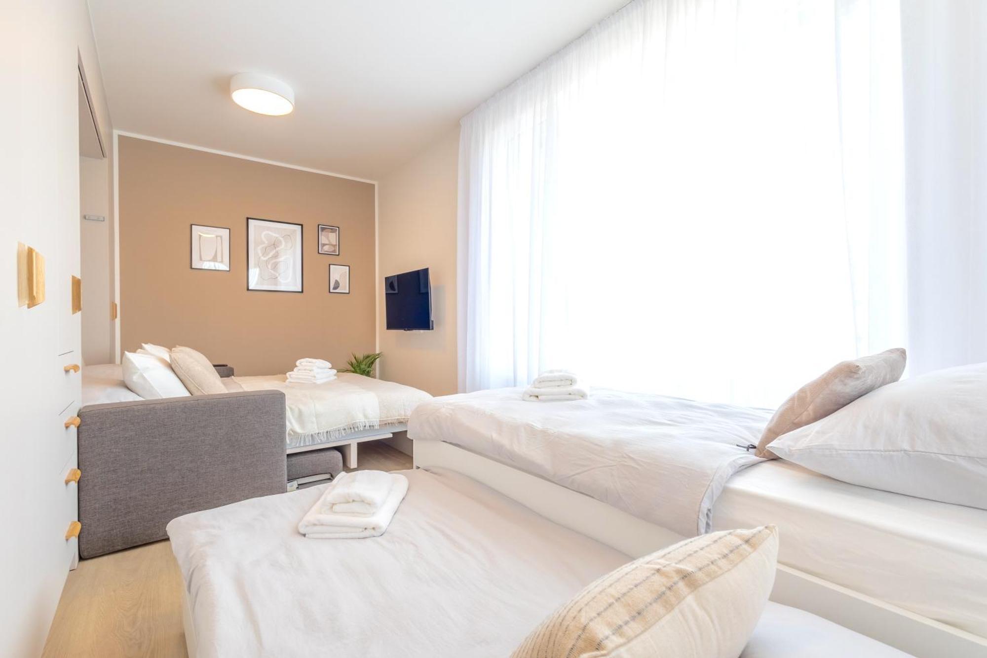 Bright 2Br - 4Th Floor, Balcony, Free Parking By Gravity Prague Apartment ภายนอก รูปภาพ