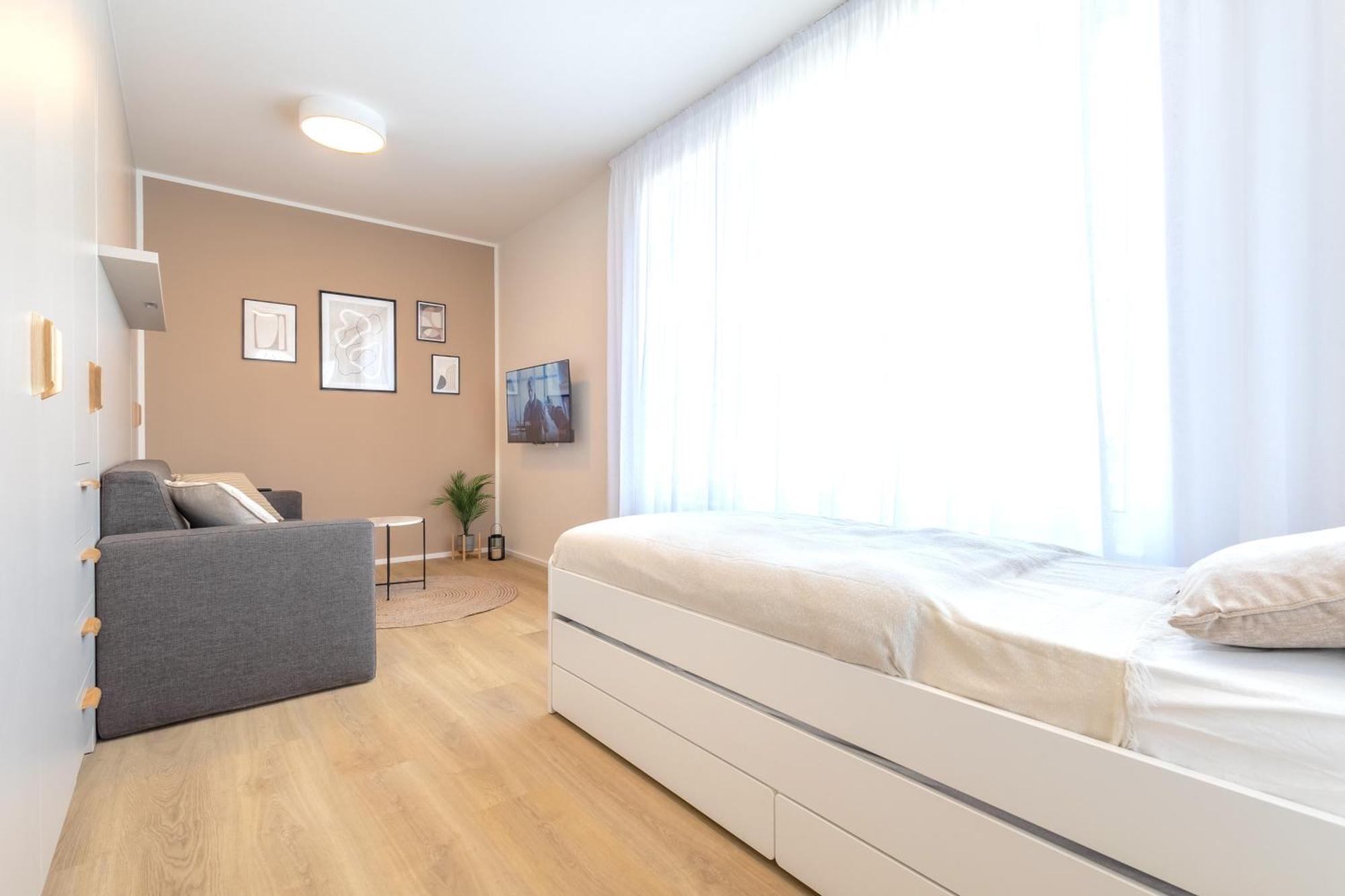 Bright 2Br - 4Th Floor, Balcony, Free Parking By Gravity Prague Apartment ภายนอก รูปภาพ