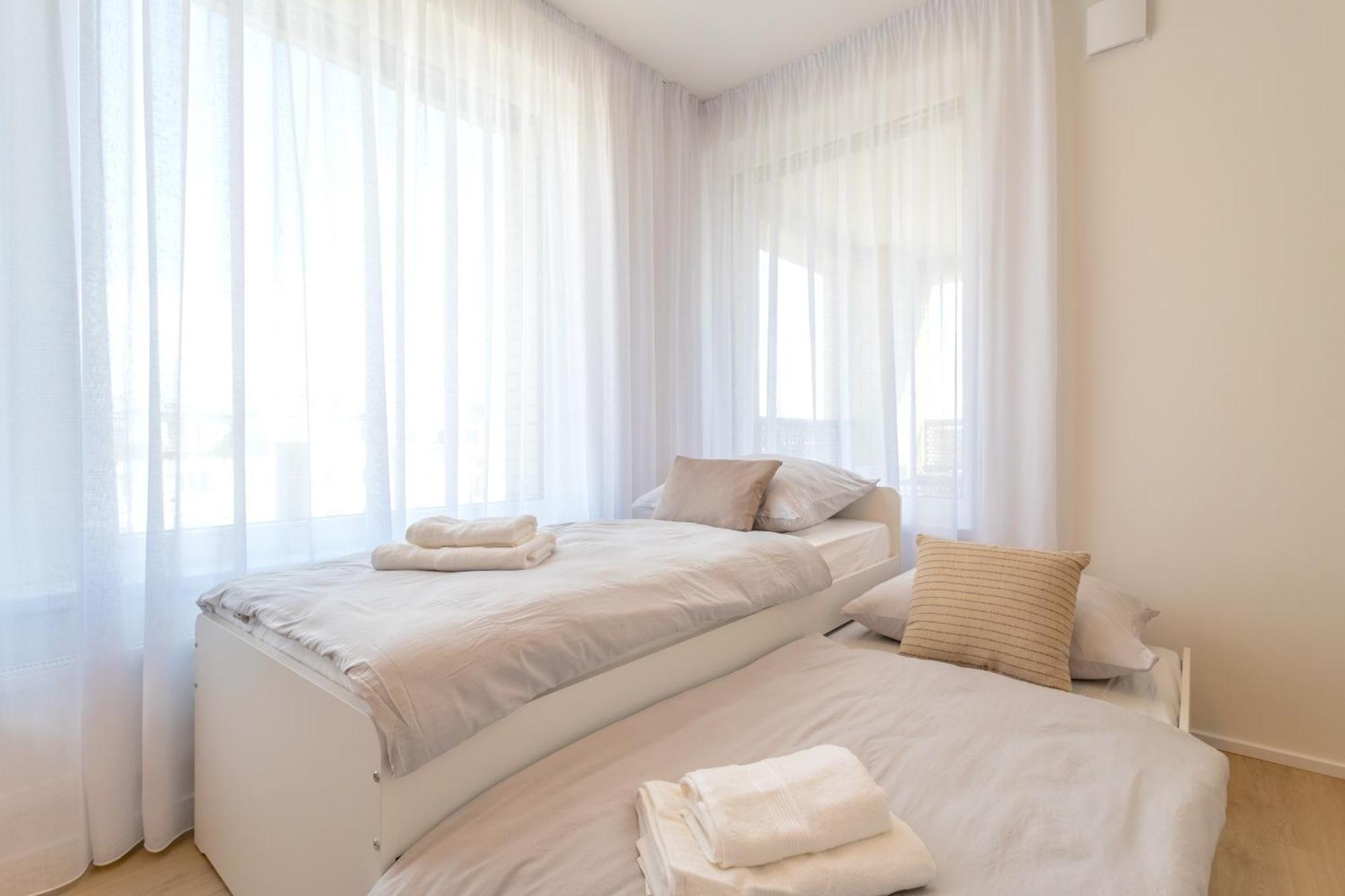 Bright 2Br - 4Th Floor, Balcony, Free Parking By Gravity Prague Apartment ภายนอก รูปภาพ