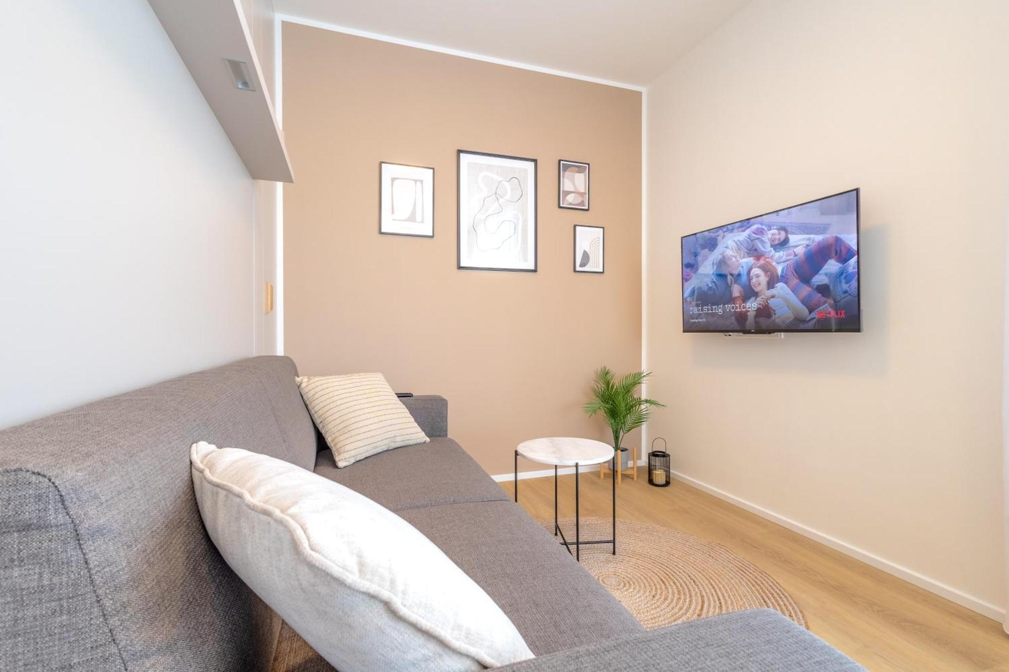 Bright 2Br - 4Th Floor, Balcony, Free Parking By Gravity Prague Apartment ภายนอก รูปภาพ