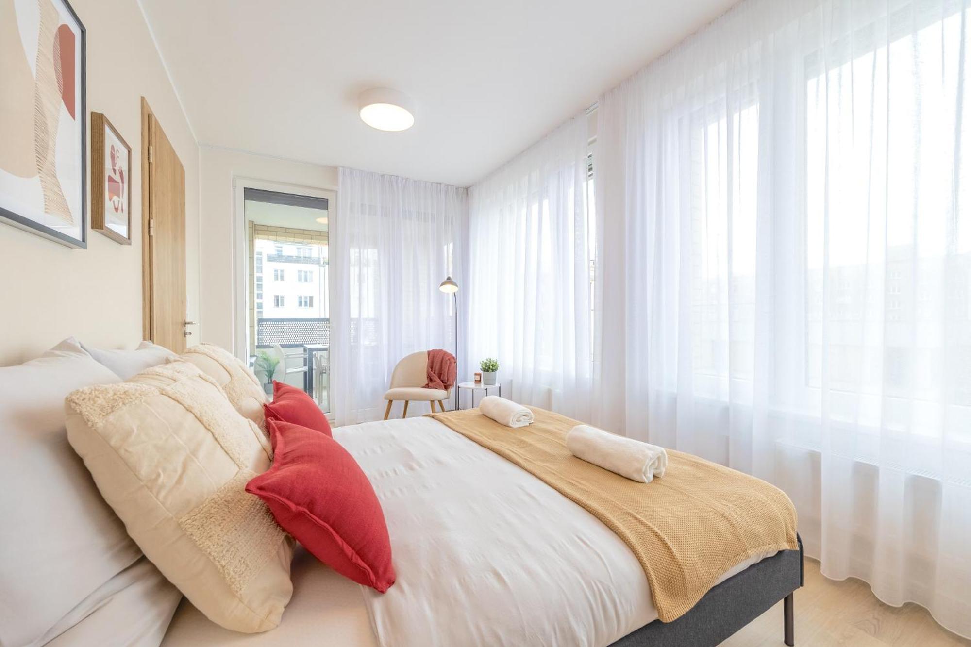 Bright 2Br - 4Th Floor, Balcony, Free Parking By Gravity Prague Apartment ภายนอก รูปภาพ